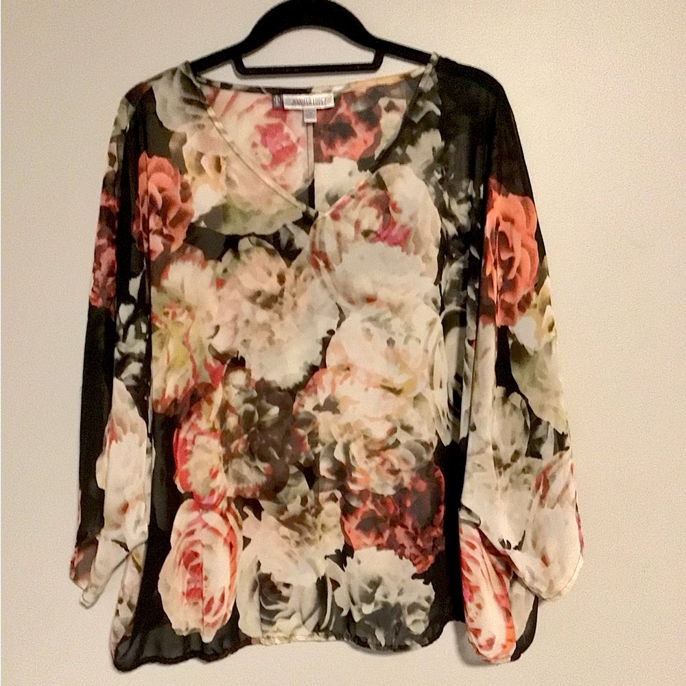 Beautiful floral sheer blouse by Jennifer Lopez. SZ 1X